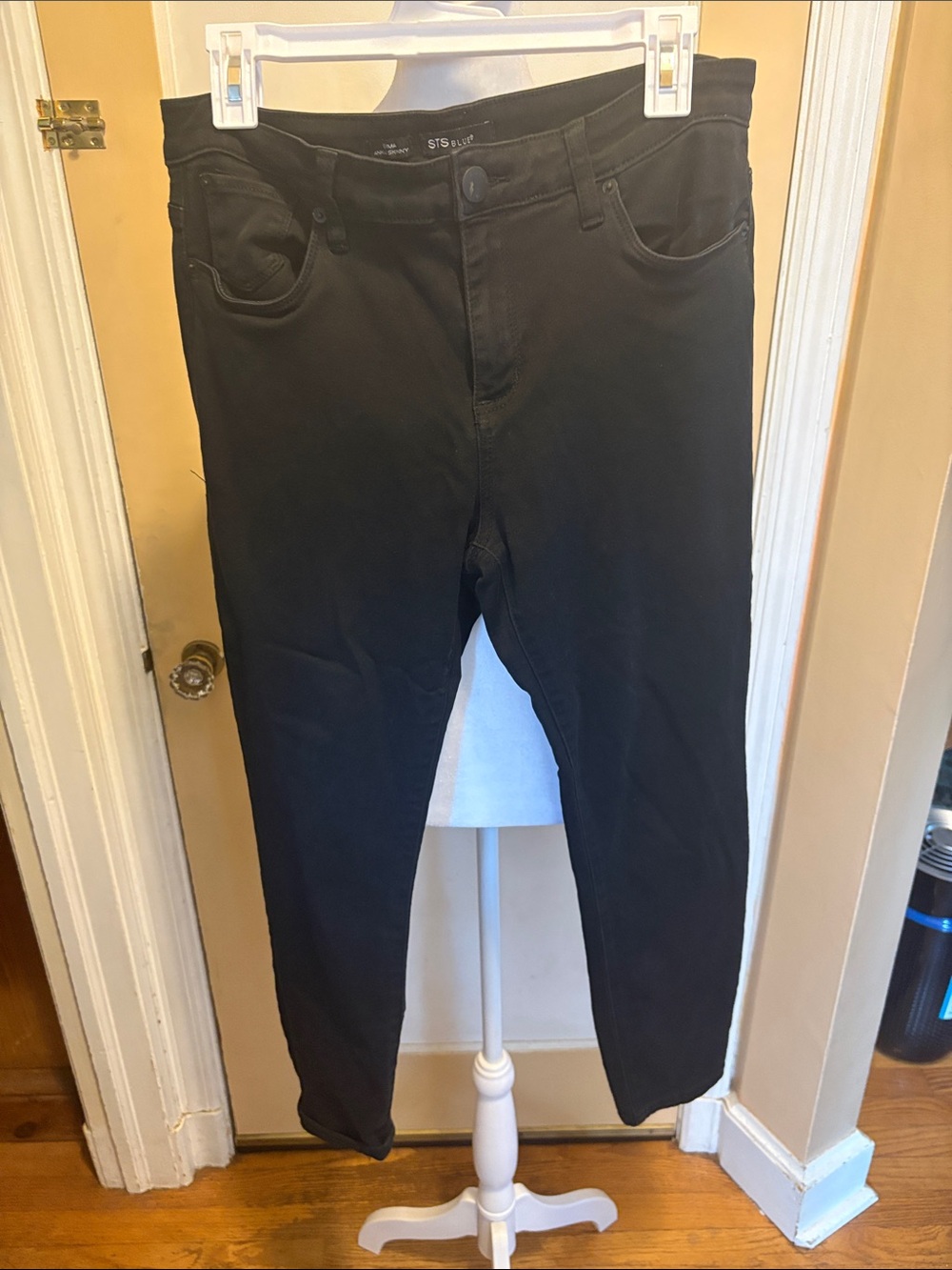 STS Blue Women”s Black Skinny Jeans